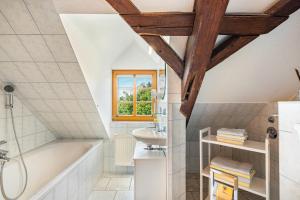 Koupelna v ubytování Gutshof Lesch - Ferienwohnung 1 + 15 fotografií