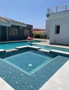 Πισίνα στο ή κοντά στο Villa et 2 Studios de Luxe a Résidence Mèhari, Tabarka