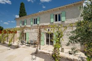 Aed väljaspool majutusasutust Villa Lapidea by Istrialux