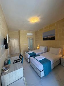 Φωτογραφία από το άλμπουμ του Fiftyfour West Boutique Living σε Għarb +134 φωτογραφίες