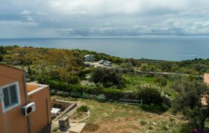 una casa con vistas al lago en Stunning Apartment In Veli Losinj With Wifi, en Veli Lošinj 18 fotos más