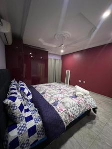 Fotografie z fotogalerie ubytování Serene 2 bedroom fully furnished house v destinaci Haatso