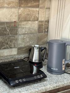 Η κουζίνα ή μικρή κουζίνα στο sky view rooftop