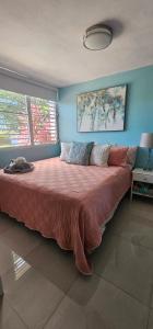 Una cama o camas en una habitación de Holiday Retreat with Private Pool and Amazing Views