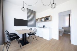 Nhà bếp/bếp nhỏ tại Villa Oliver Kehidakustány