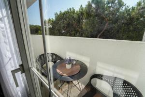 Rõdu või terrass majutusasutuses Vion Sea Boutique Hotel - Golem Durrës