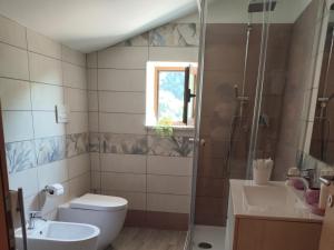 Koupelna v ubytování B&B Borgo Antico + 23 fotografií