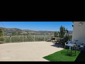 Üldine mäevaade või majutusasutusest קסם החרמון pildistatud vaade