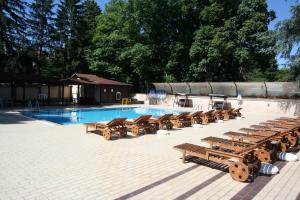The swimming pool at or close to Hotel Gloria Palace Diplomat