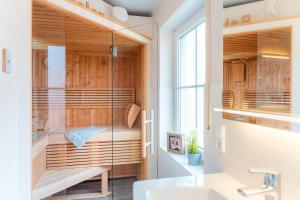 Et badeværelse på Feriendorf Robbenplatte Burhave 3