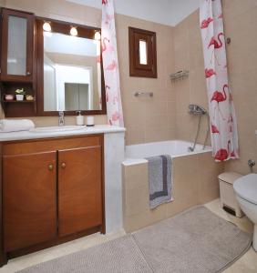 Ένα μπάνιο στο RODIANNA HOUSE