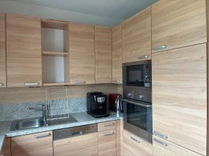 Kuchnia lub aneks kuchenny w obiekcie Ferienwohnung Christ