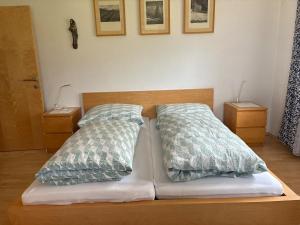 Łóżko lub łóżka w pokoju w obiekcie Ferienwohnung Christ