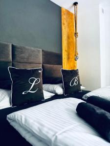 Łóżko lub łóżka w pokoju w obiekcie Bukówka Luksusowa Bacówka
