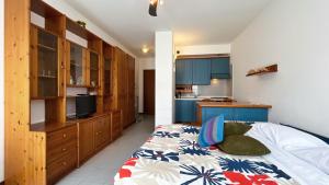 Kuchyň nebo kuchyňský kout v ubytování Raffaello Apartment - Affitti Brevi italia