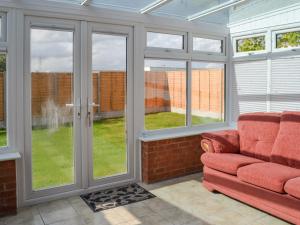 Χώρος καθιστικού στο Hollands Pond