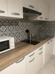 Gallery image of Warm and fully equipped studio in Aubervilliers