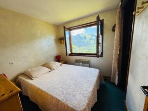 Postel nebo postele na pokoji v ubytování Charmant 3 Pièces à Châtel - Animaux Acceptés & Parking - FR-1-198-257