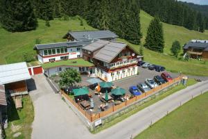 Pohľad z vtáčej perspektívy na ubytovanie Alpenhotel DAS KÜREN