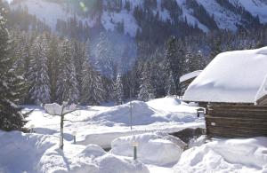 Alpenhotel DAS KÜREN v zime