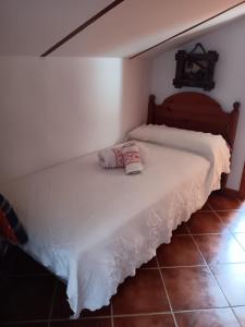 Postel nebo postele na pokoji v ubytování Agradable Chalet con piscina en Villaharta