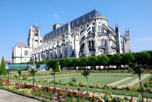 Κήπος έξω από το La Maison du Ruisseau