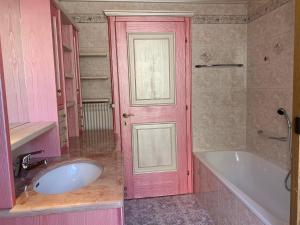 Ένα μπάνιο στο Alla Vecchia Stazione - Appartamento di Montagna