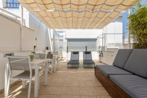 A seating area at Stay U-nique Apartments Eslava