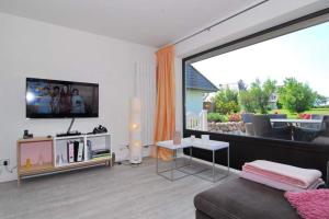 Μια τηλεόραση ή/και κέντρο ψυχαγωγίας στο Terpstich 124