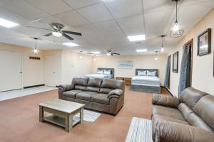 Afbeelding uit fotogalerij van Cozy Studio in Fredonia with Shared Outdoor Space! in Fredonia +16 foto's