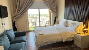 King Abdullah Economic Cityにあるمدينه الملك عبدالله الاقتصاديه- سمكه فيو 4 غرف عوائل فقطのギャラリーの写真