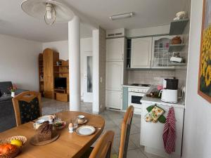 Dapur atau dapur kecil di Ferienwohnung Heidelbeere