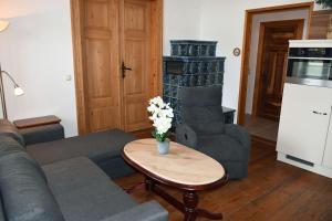 Kuchyň nebo kuchyňský kout v ubytování Ferienwohnung im Ostseebad Göhren REB004