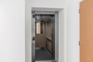 Fotografie z fotogalerie ubytování Stylish 2-bed Flat Art & Comfort In City Centre v destinaci Norwich