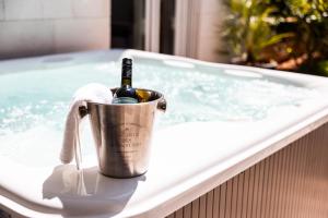 Gallery image of LUXURY MANDRE HOUSE in Mandre