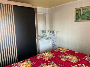 Postel nebo postele na pokoji v ubytování Rügen-Fewo 07