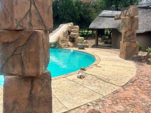 Piscina di Sambane Game Lodge o nelle vicinanze