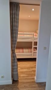 Foto dalla galleria di Appartement lumineux et chaleureux avec piscine estivale a Ramillies