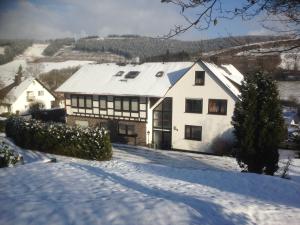 Gasthof Westfeld during the winter