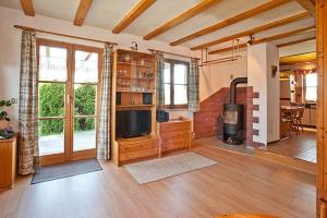 Kuchyň nebo kuchyňský kout v ubytování Ferienhaus Fuchsweg im Feriendorf Reichenbach F27a + 16 fotografií