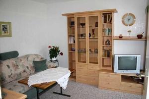 Μια τηλεόραση ή/και κέντρο ψυχαγωγίας στο Ruegen Fewo 16