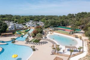 Πισίνα στο ή κοντά στο Camping Saint-Palais-Sur-Mer +15 φωτογραφίες