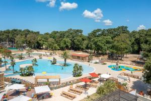 Πισίνα στο ή κοντά στο Camping Saint-Palais-Sur-Mer
