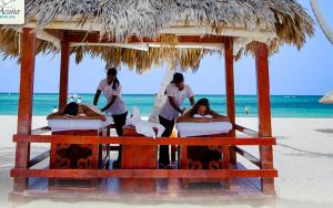 Ospiti di GRAND CARIBE STUDIOS and SUITES playa LOS CORALES