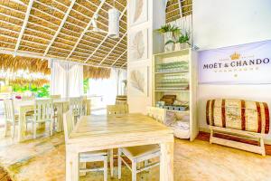 Ristorante o altro punto ristoro di GRAND CARIBE STUDIOS and SUITES playa LOS CORALES