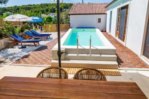 Πισίνα στο ή κοντά στο Island home Servantesa