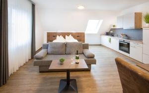 Kuchyň nebo kuchyňský kout v ubytování Hotel am Kurpark Späth