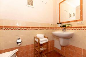 Ένα μπάνιο στο Ferienwohnung Plogmann - Leuchtturm Straße 8 WHG 3