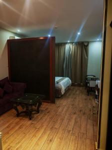 Photo de la galerie de l'établissement قصر العارض للشقق المخدومة, à Al Muzāḩimīyah