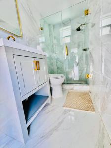 Koupelna v ubytování Stylish Studio in Heart of Miami